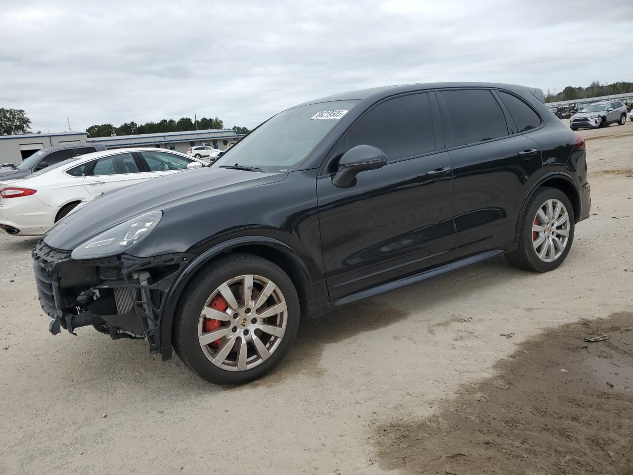 PORSCHE CAYENNE GTS