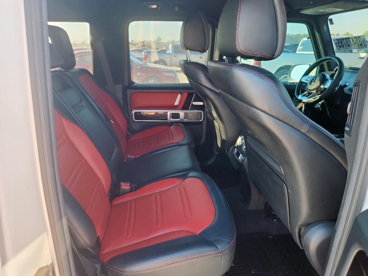 MERCEDES-BENZ G-CLASS 550