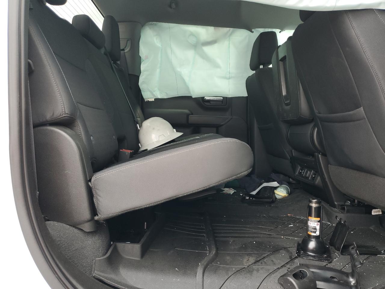 CHEVROLET SILVERADO C1500 LT