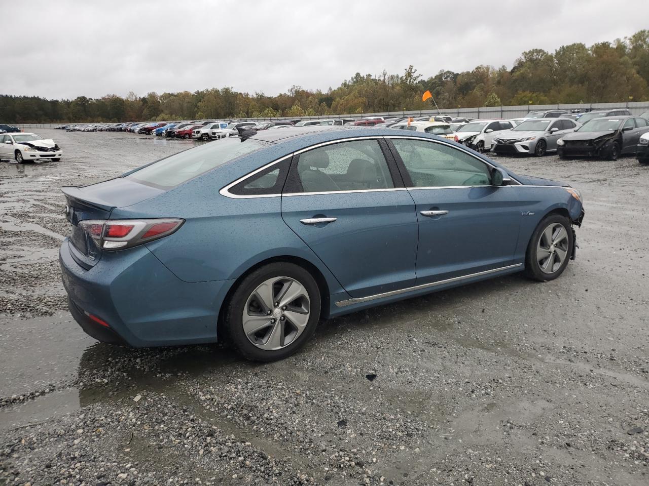 HYUNDAI SONATA HYBRID