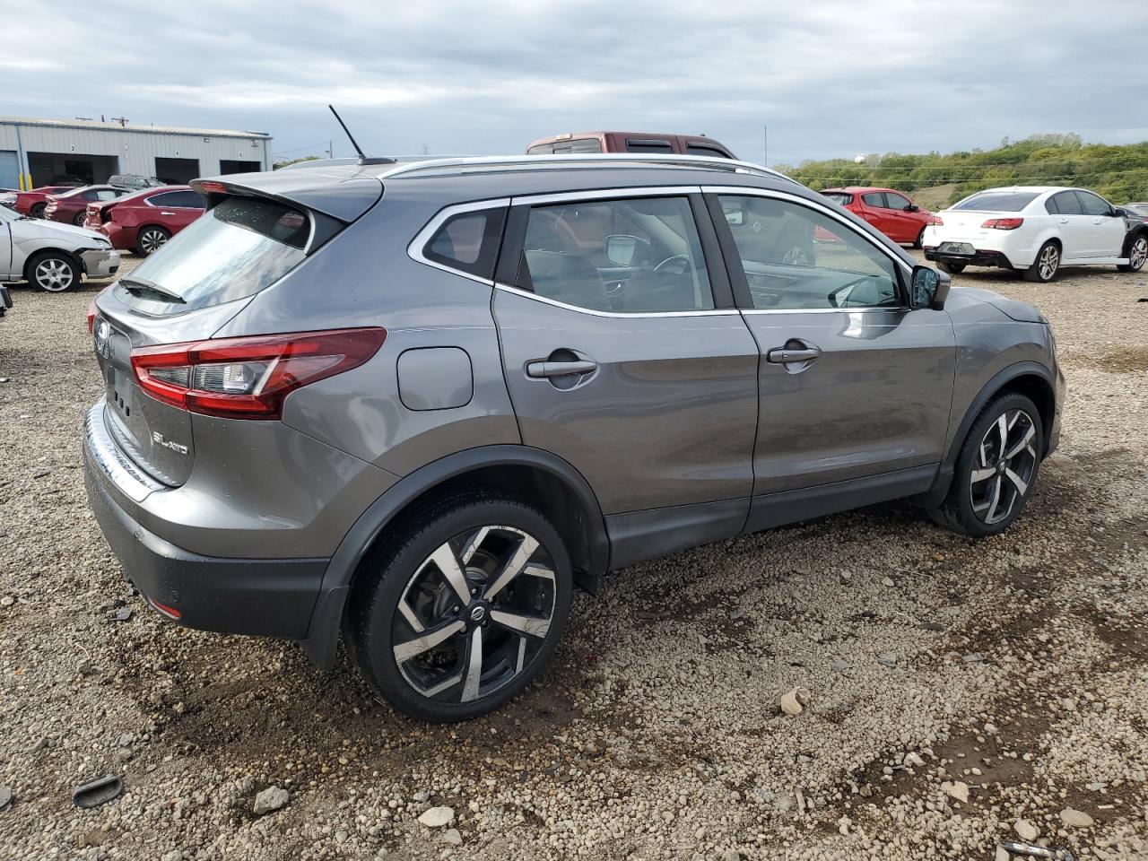 NISSAN ROGUE SPORT S