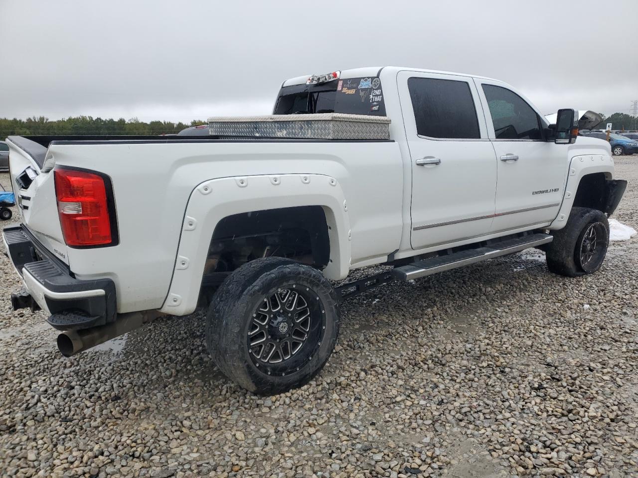 GMC SIERRA K2500 DENALI