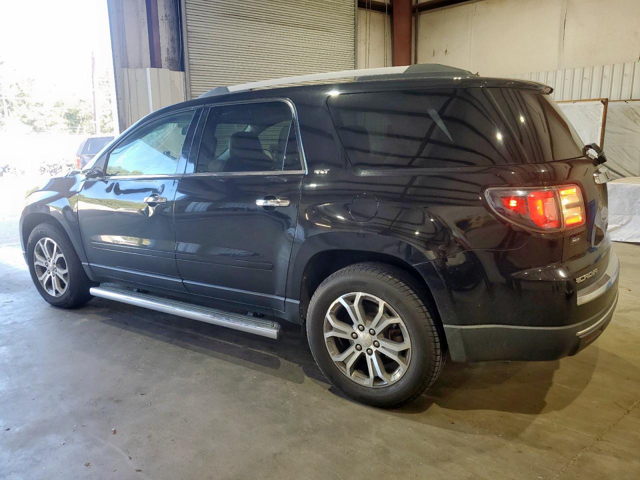 GMC ACADIA SLT-1