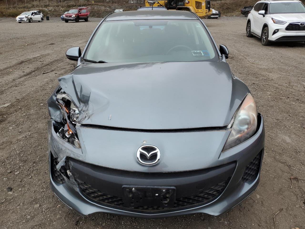 MAZDA 3 I