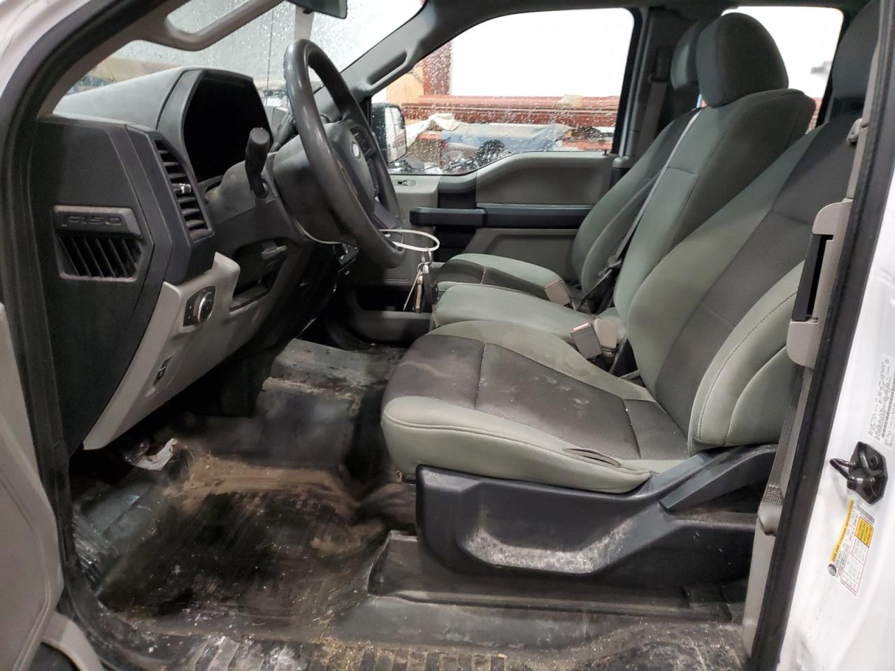 FORD F-150 SUPER CAB