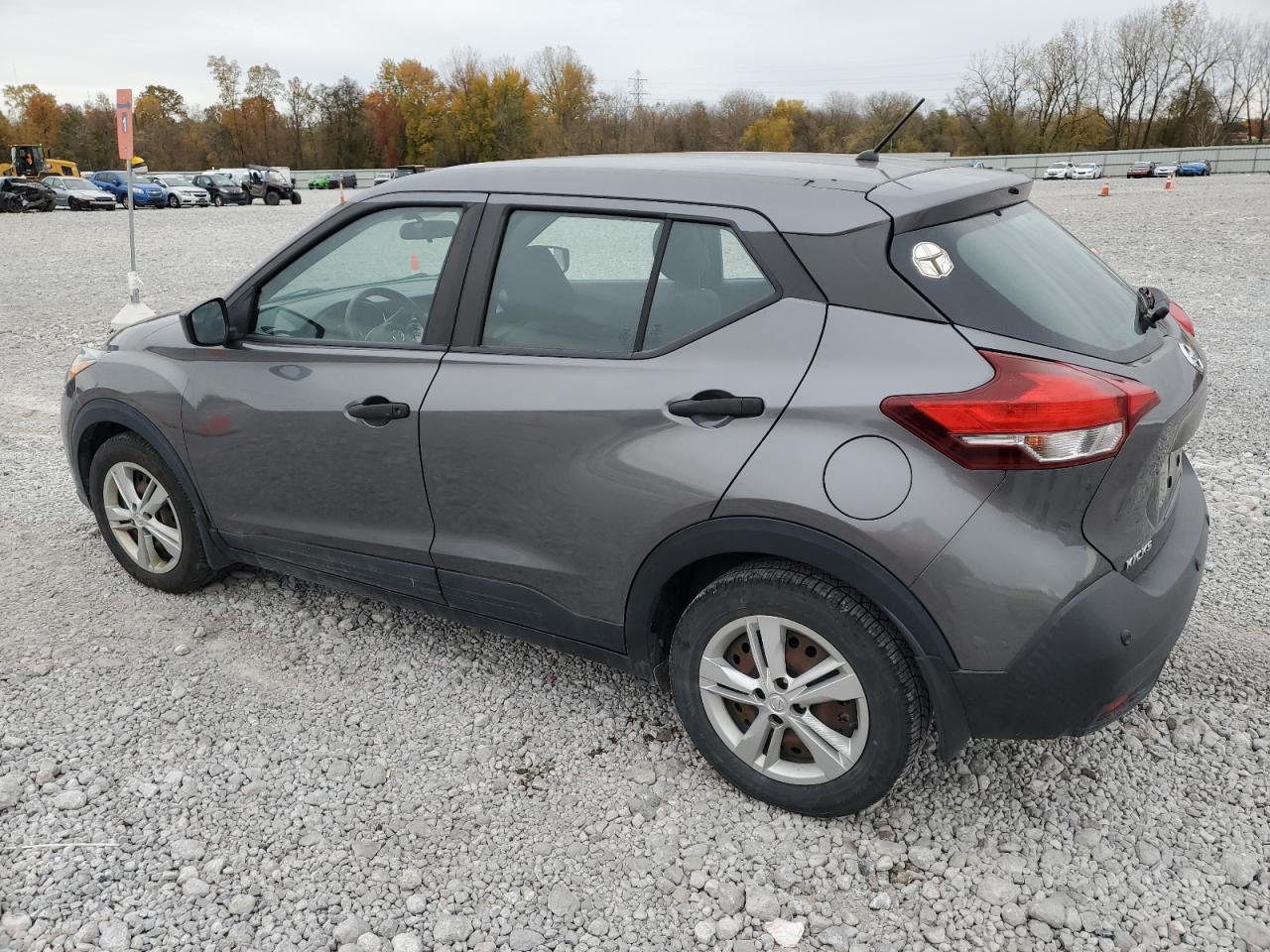 NISSAN KICKS S