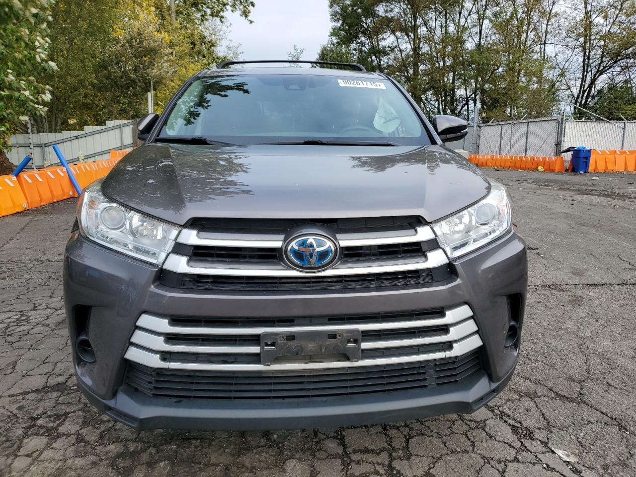 TOYOTA HIGHLANDER HYBRID