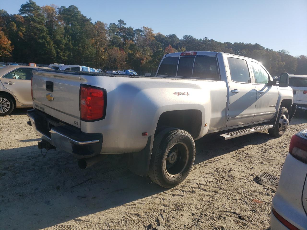CHEVROLET SILVERADO K3500 LTZ
