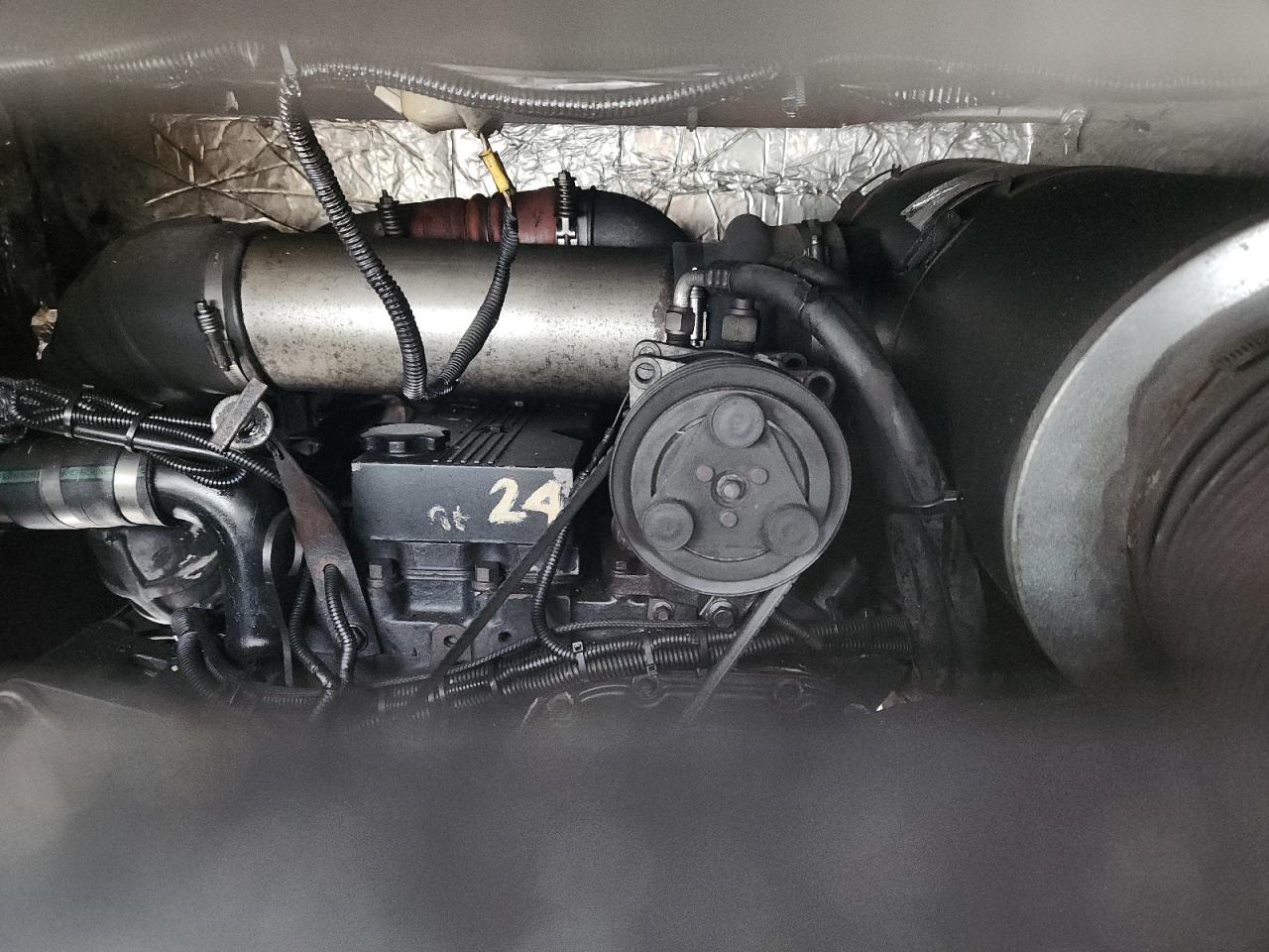 Lot #3276492193 2000 ROADMASTER MONACO