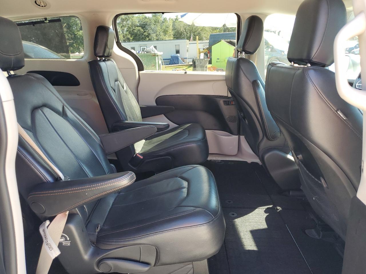 CHRYSLER PACIFICA TOURING L