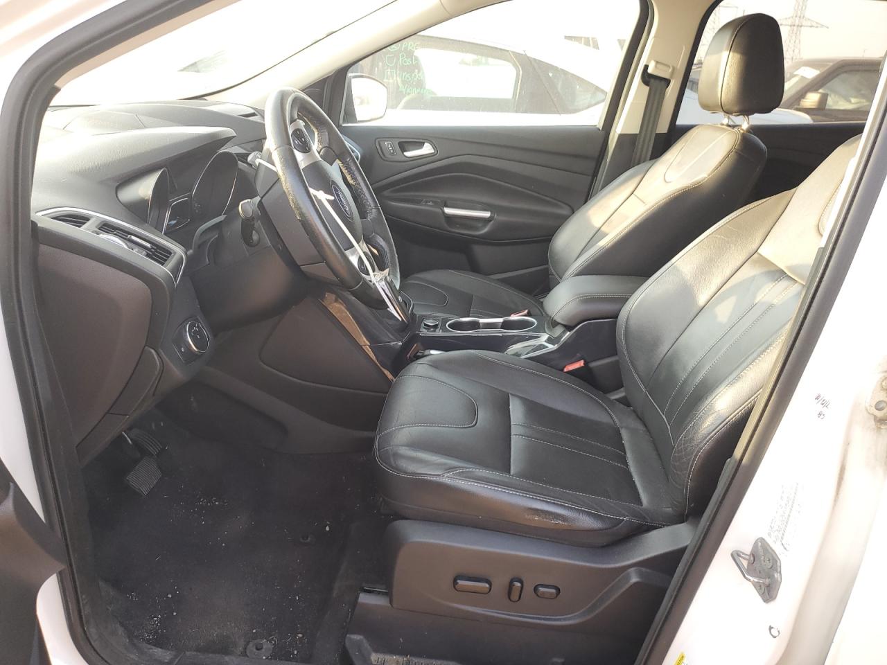 FORD ESCAPE TITANIUM