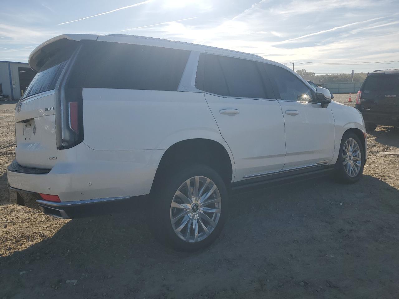 CADILLAC ESCALADE PREMIUM LUXURY