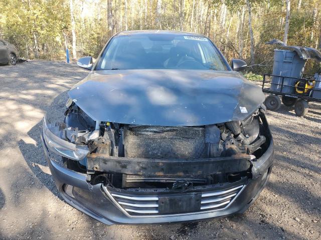 2017 HYUNDAI ELANTRA SE - KMHD84LF1HU137837