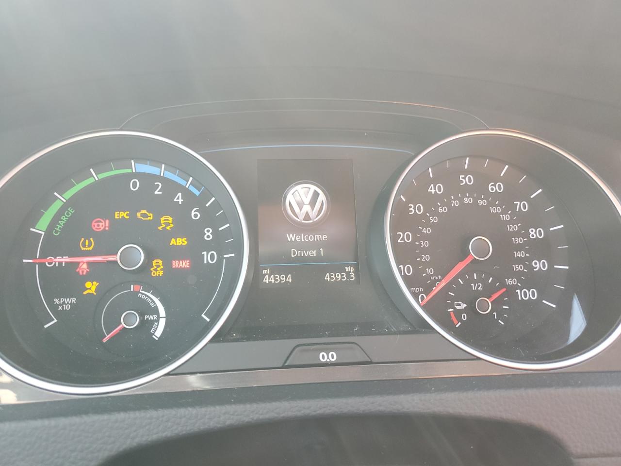 VOLKSWAGEN E-GOLF SE