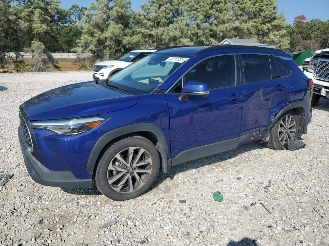 TOYOTA COROLLA CROSS XLE