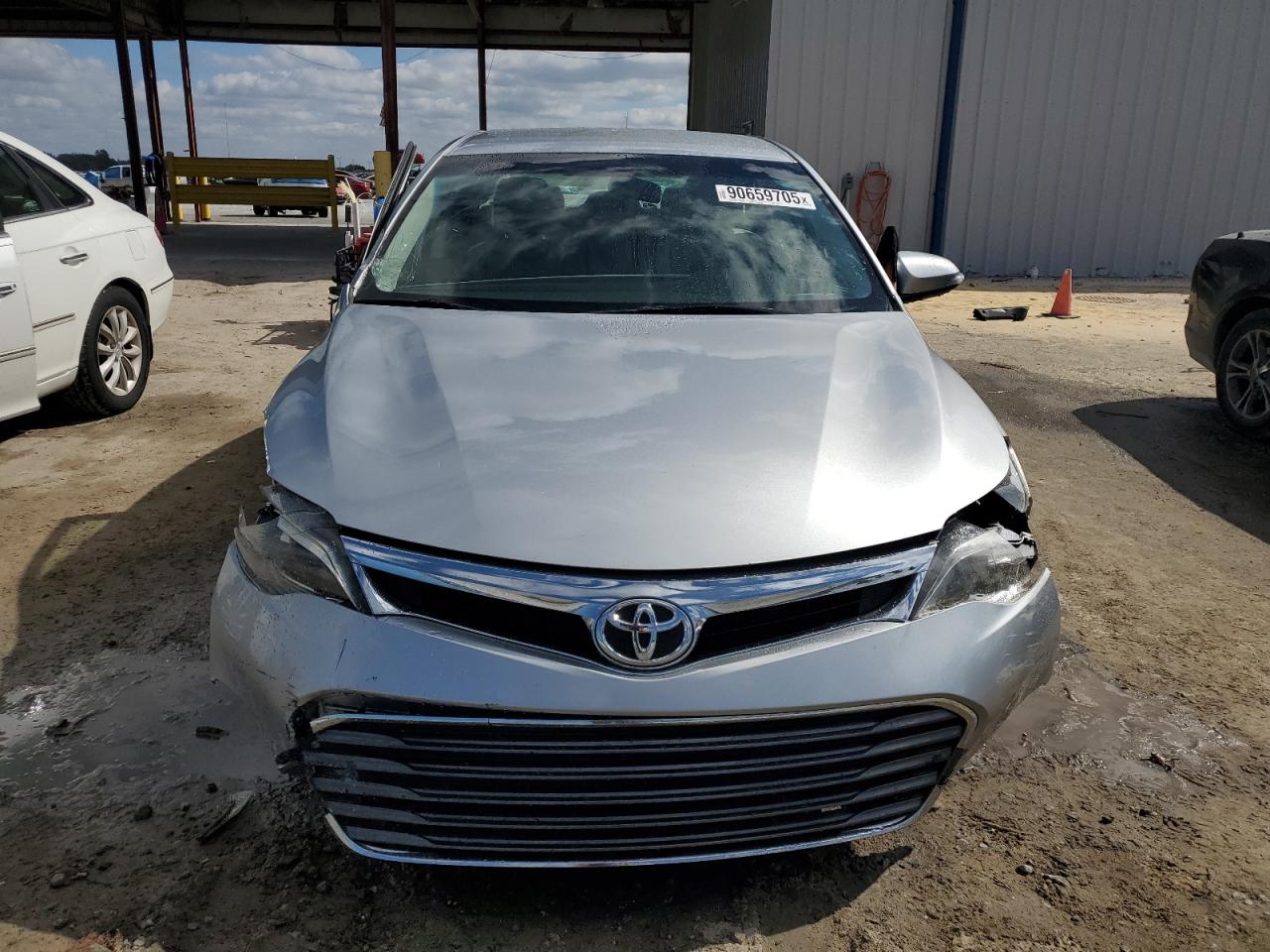 TOYOTA AVALON XLE
