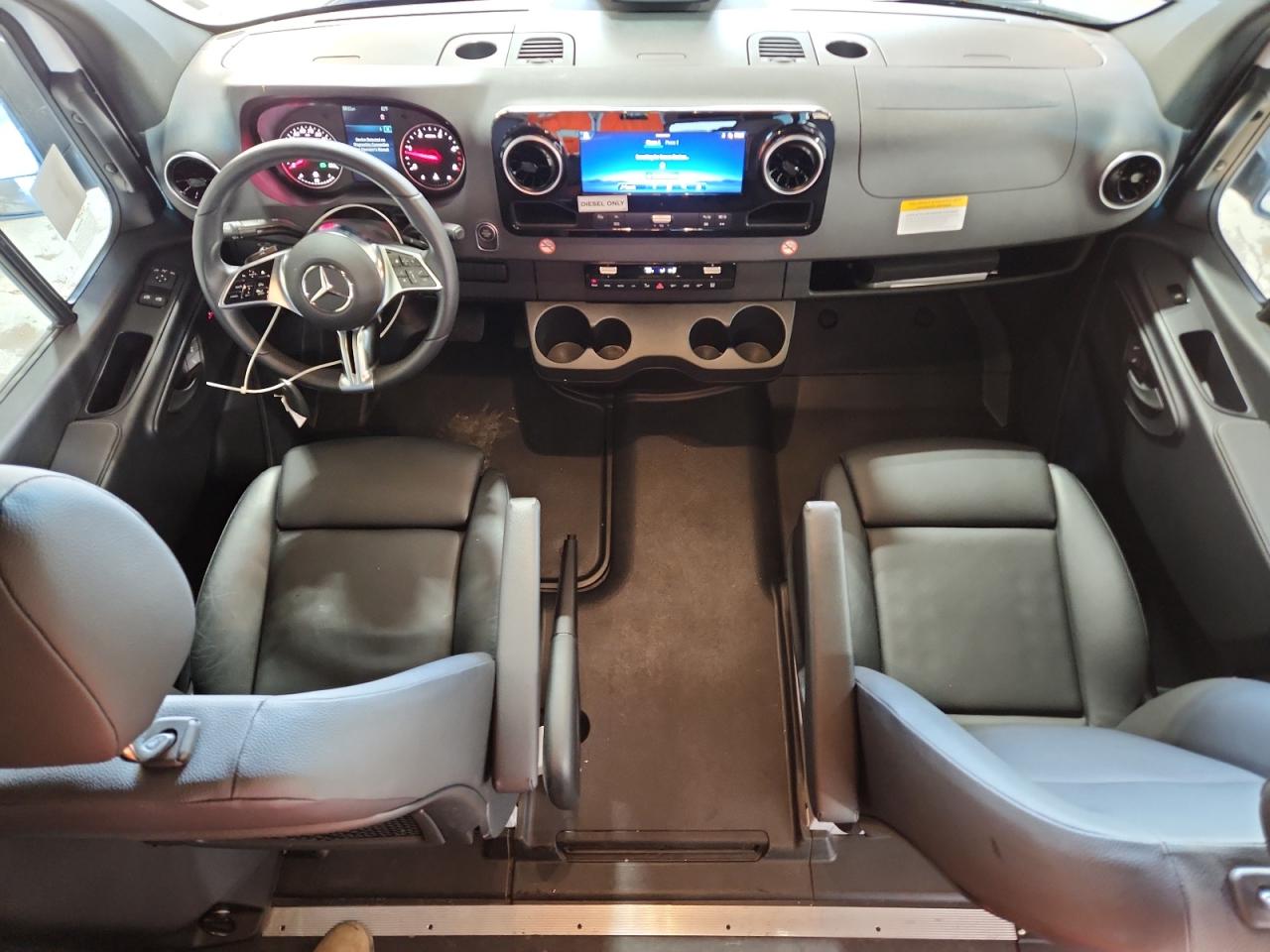 MERCEDES-BENZ SPRINTER 2500