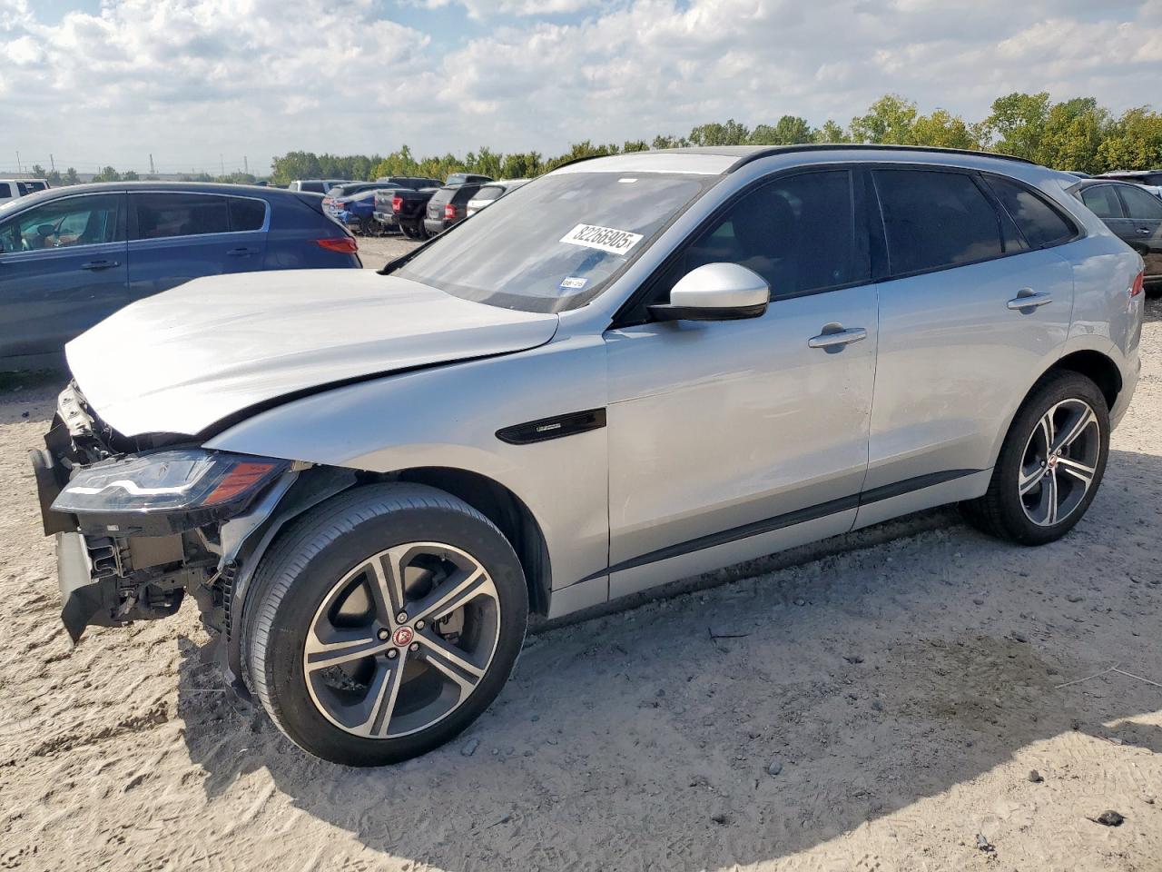 JAGUAR F-PACE R - SPORT
