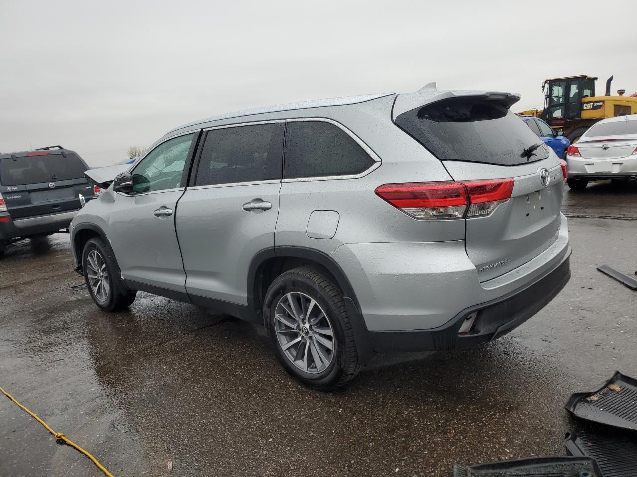 TOYOTA HIGHLANDER SE