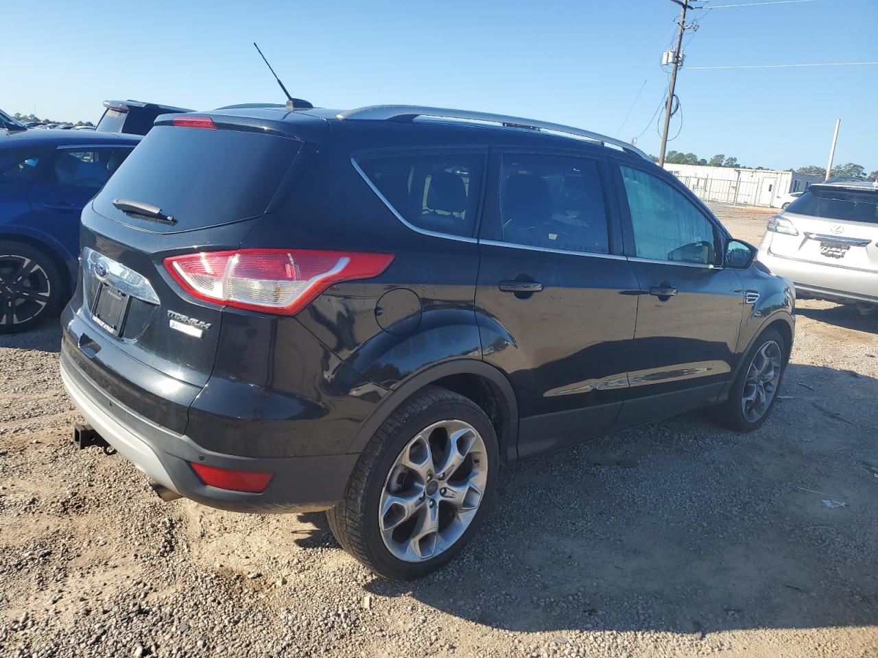 FORD ESCAPE TITANIUM