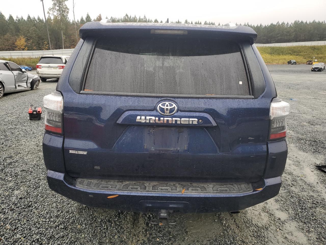 TOYOTA 4RUNNER SR5/SR5 PREMIUM