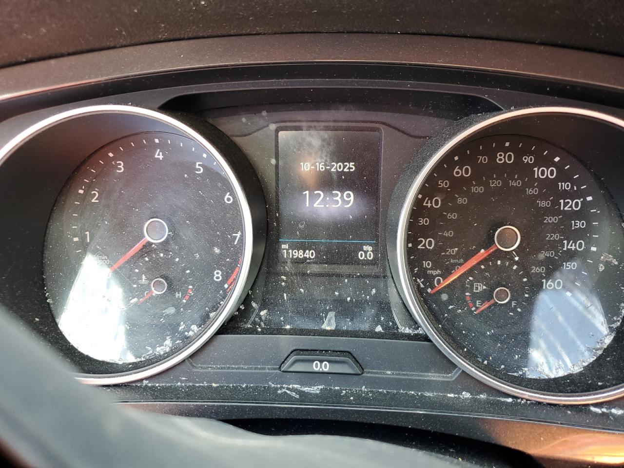 VOLKSWAGEN TIGUAN SE