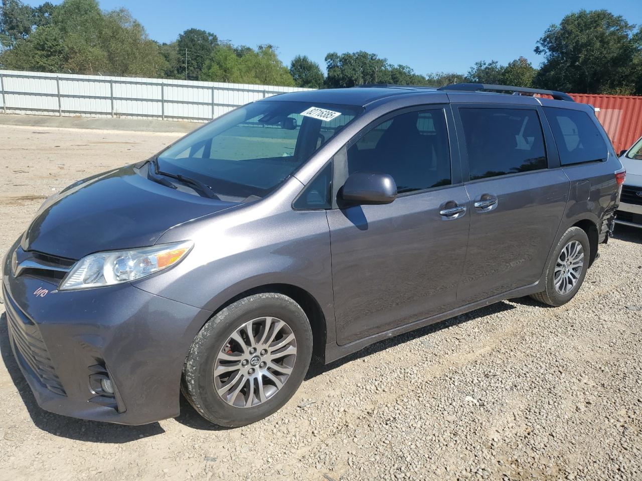 TOYOTA SIENNA XLE