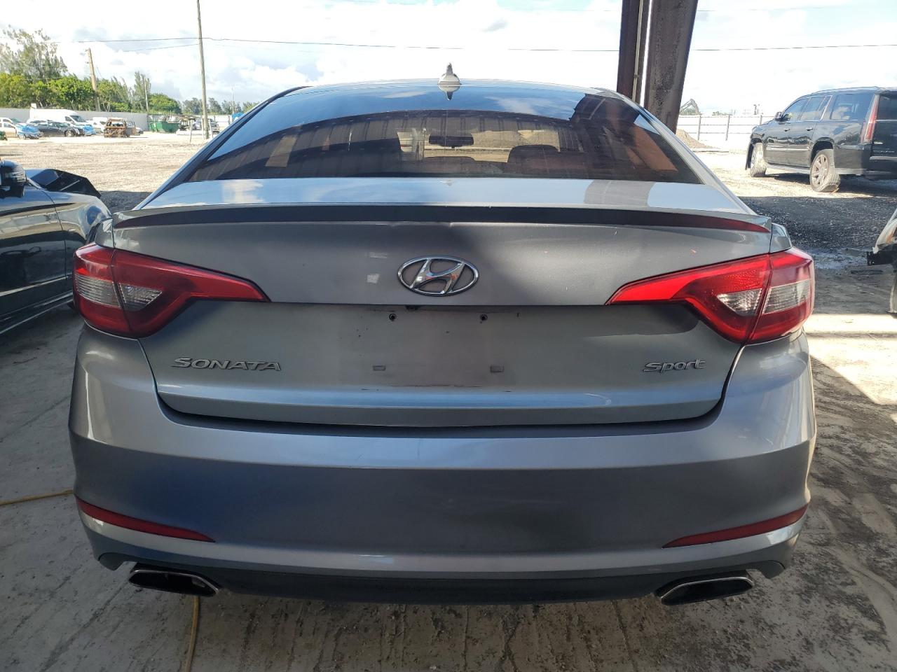 HYUNDAI SONATA SPORT