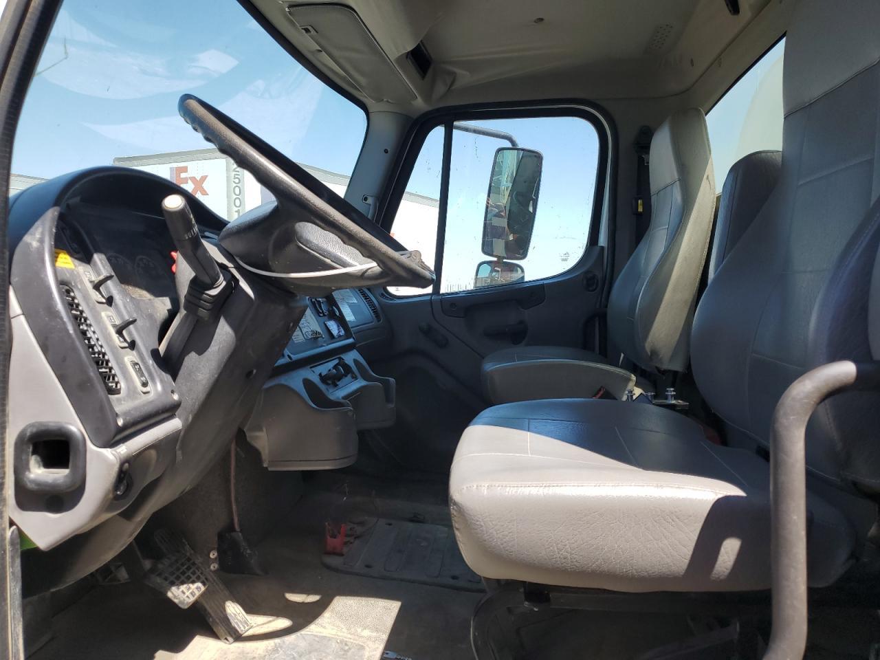 Lot #3259190961 2016 FREIGHTLINER M2 106 MED