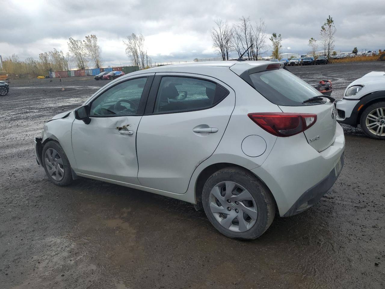TOYOTA YARIS LE