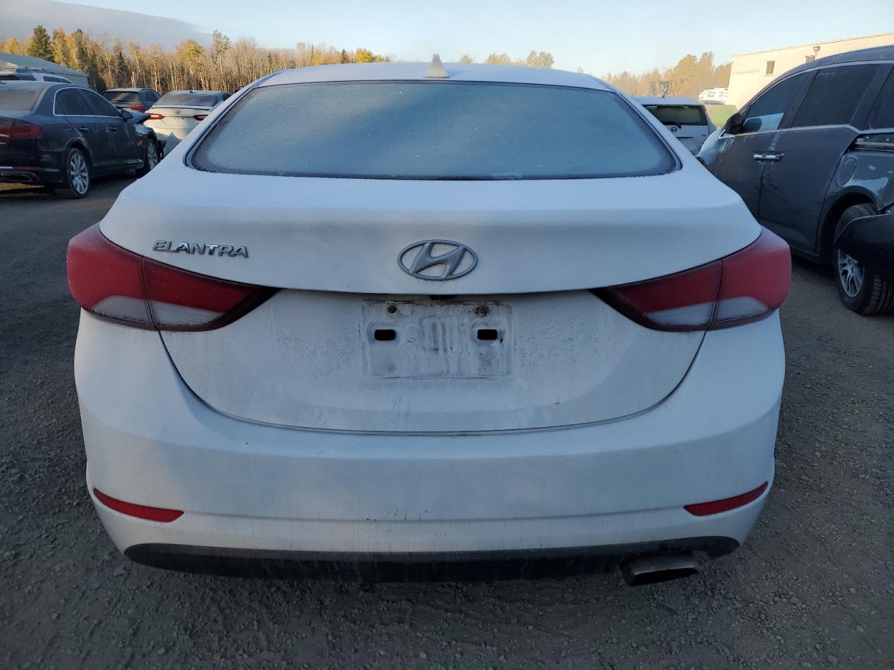 HYUNDAI ELANTRA SE