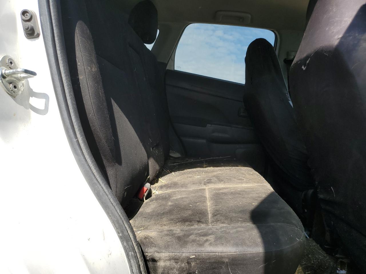 MITSUBISHI OUTLANDER ES