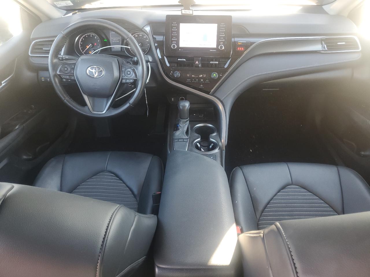 TOYOTA CAMRY SE NIGHT SHADE