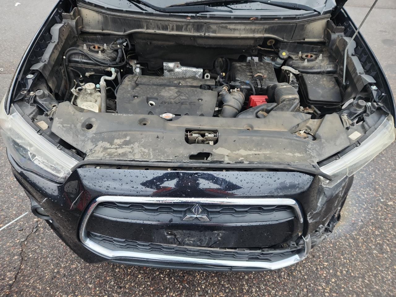 MITSUBISHI OUTLANDER ES