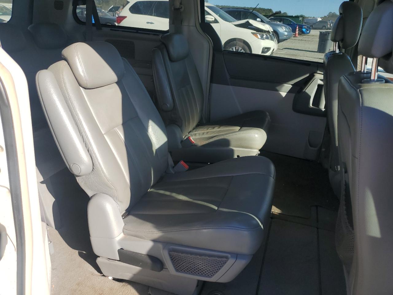 CHRYSLER TOWN & COUNTRY TOURING