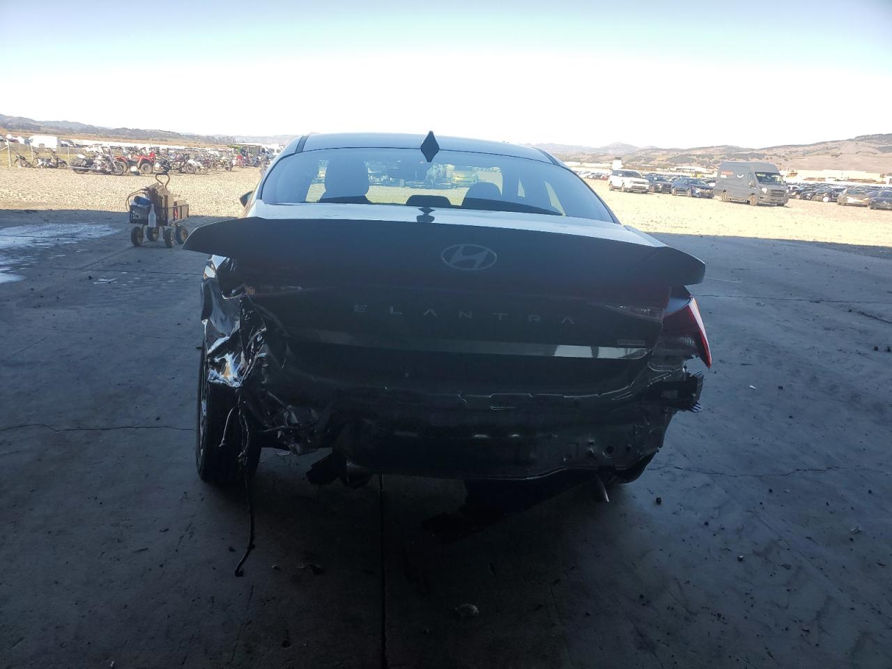 HYUNDAI ELANTRA BLUE