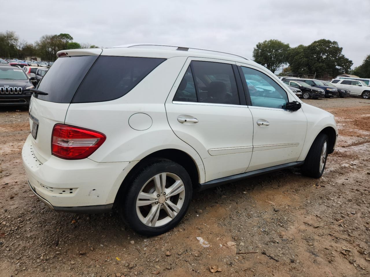 MERCEDES-BENZ M-CLASS 350