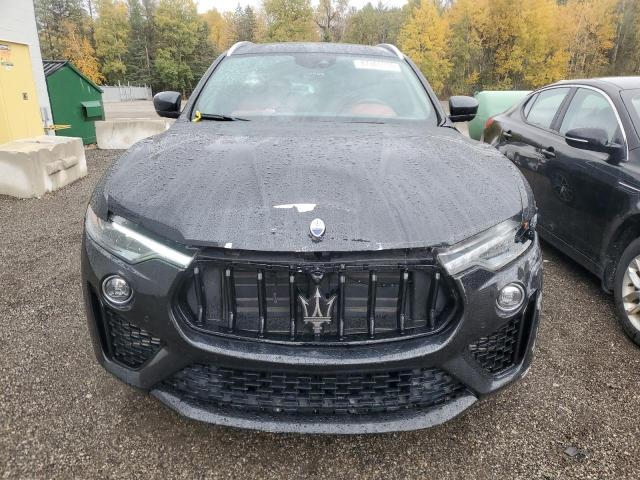 2022 MASERATI LEVANTE MO - ZN661YUM8NX407127
