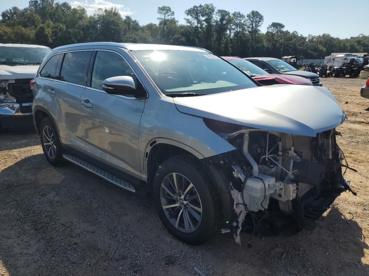 TOYOTA HIGHLANDER SE