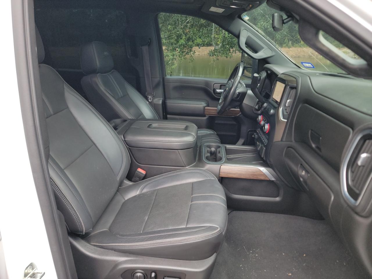 CHEVROLET SILVERADO K2500 HIGH COUNTRY