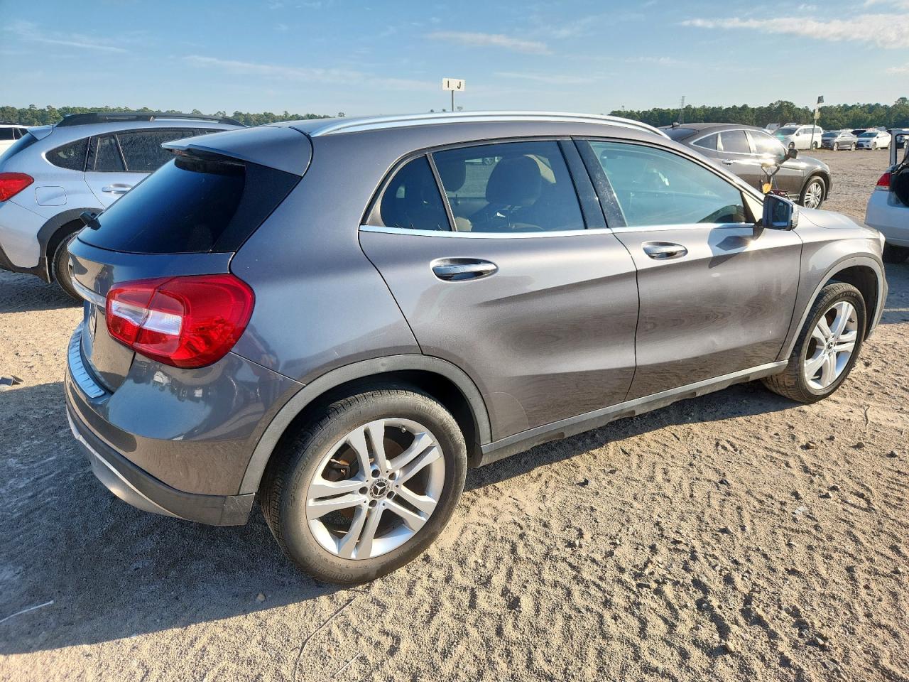 MERCEDES-BENZ GLA-CLASS 250 4MATIC