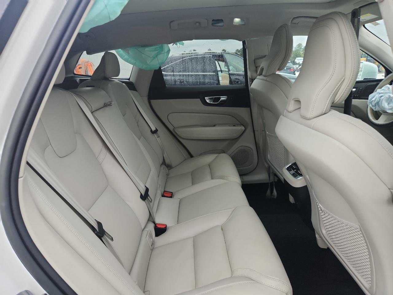 VOLVO XC60 B6 INSCRIPTION