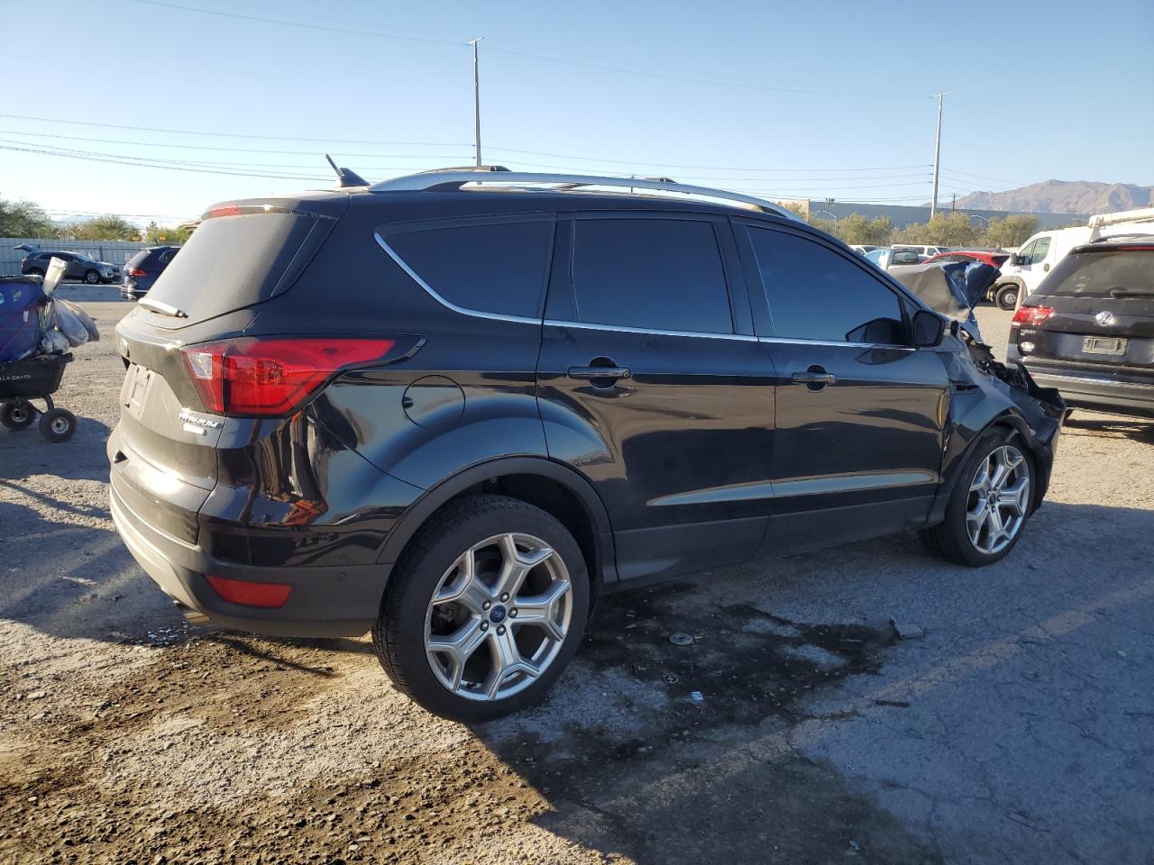 FORD ESCAPE TITANIUM