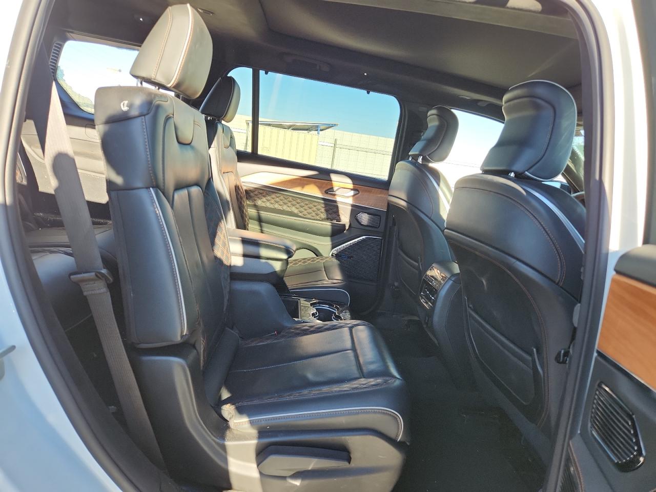 JEEP GRAND CHEROKEE L SUMMIT