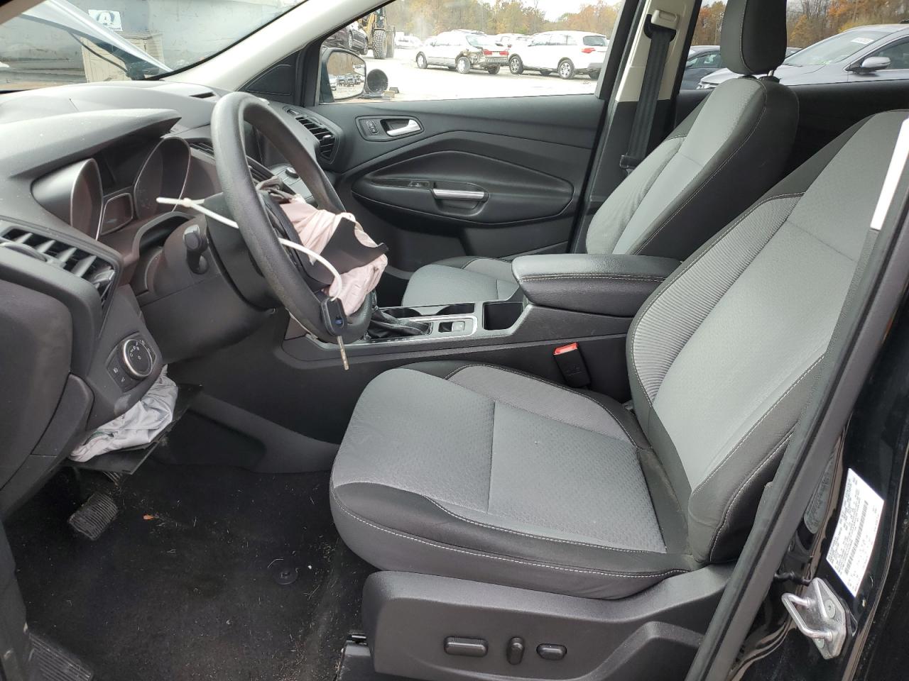 FORD ESCAPE SE