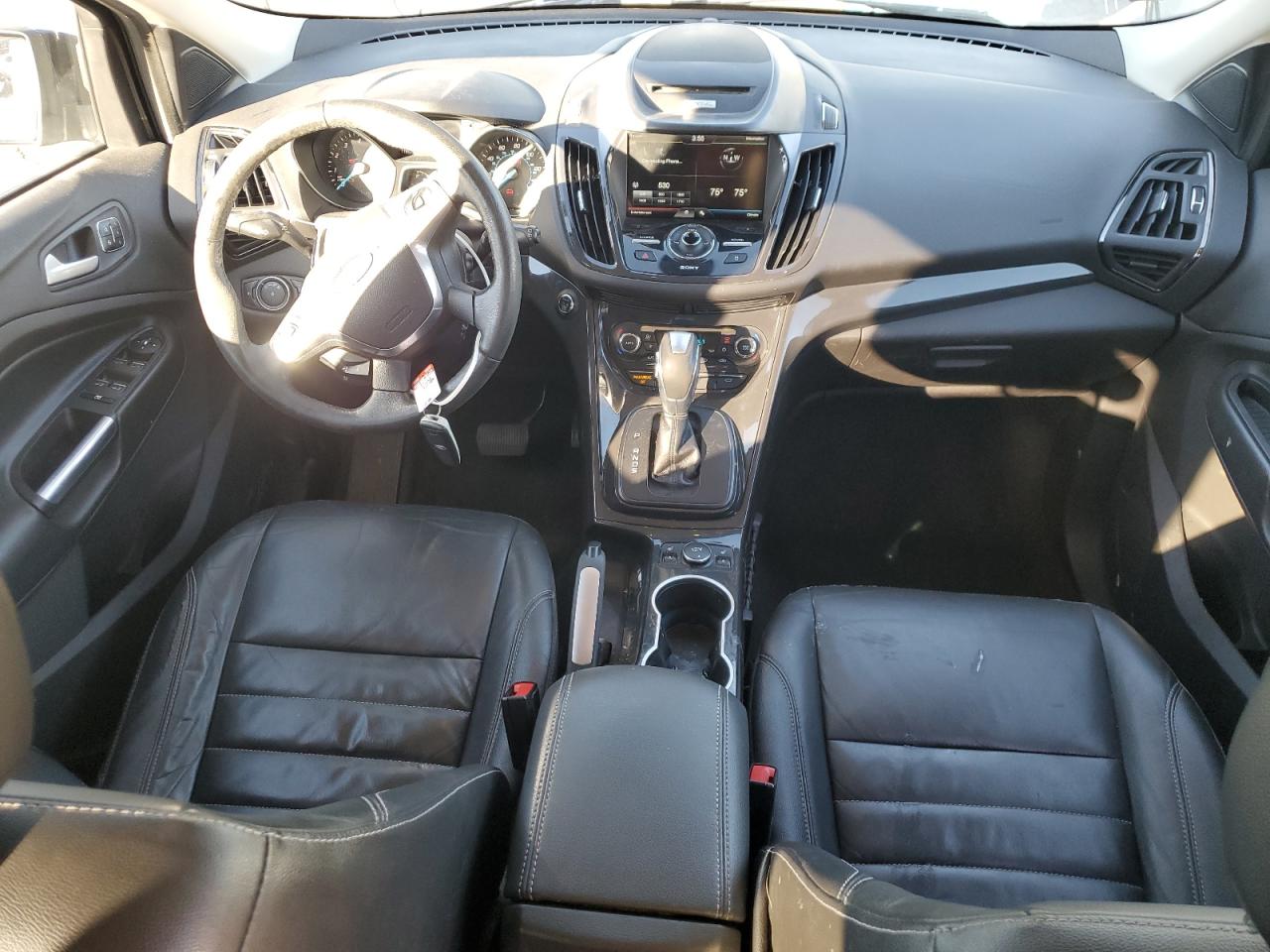 FORD ESCAPE TITANIUM