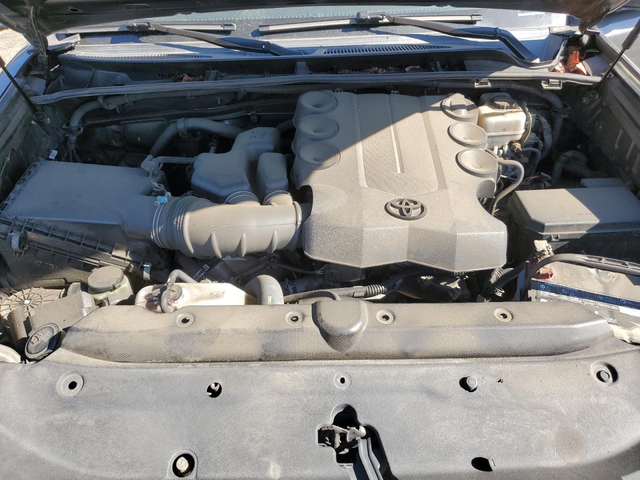 TOYOTA 4RUNNER SR5/SR5 PREMIUM