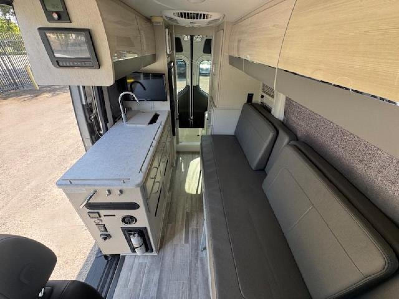MERCEDES-BENZ SPRINTER 2500