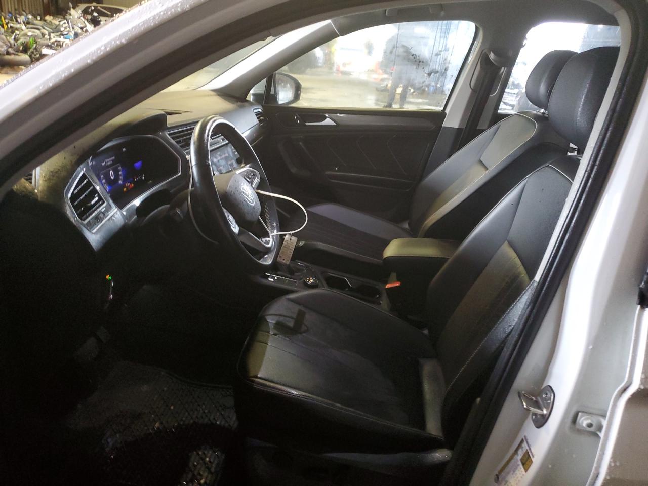 VOLKSWAGEN TIGUAN SE