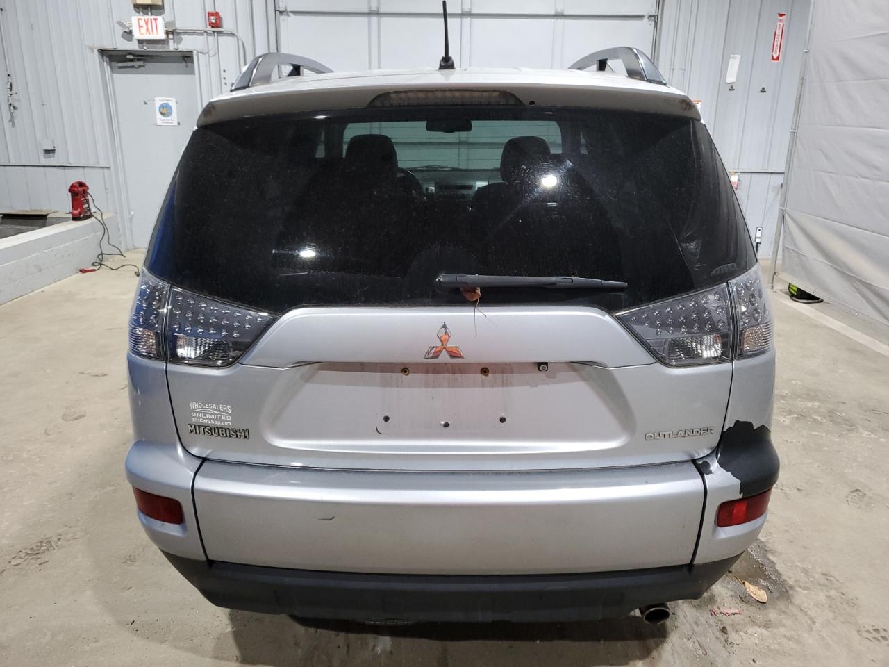 MITSUBISHI OUTLANDER SE